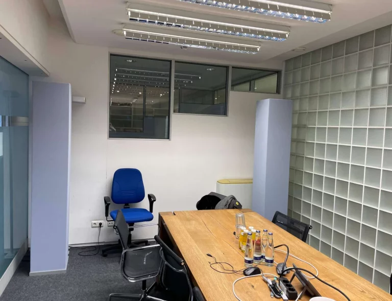 Munich Surgical | Bedruckte Wandmodule & Akustiksäulen